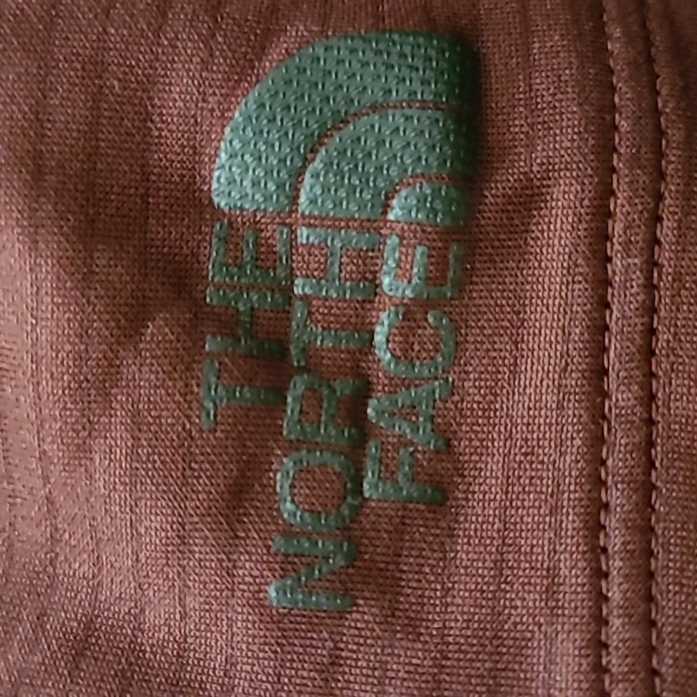 The North Face | Men's Flash Dry Half Zip​ - Picture 8 of 8